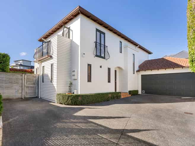 12A Appleyard Crescent, Meadowbank