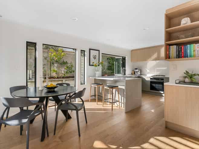 12A Appleyard Crescent, Meadowbank