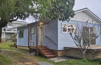 85a Pacific Parade, Army Bay