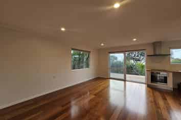 85a Pacific Parade, Army Bay