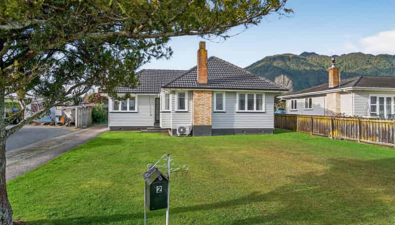 2 Clarke Avenue, Te Aroha