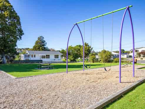 42B Wallis Street, Raglan