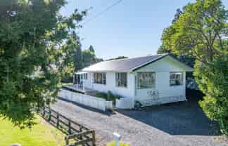 42B Wallis Street, Raglan