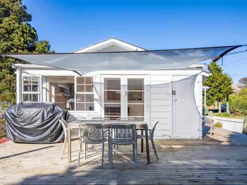 42B Wallis Street, Raglan
