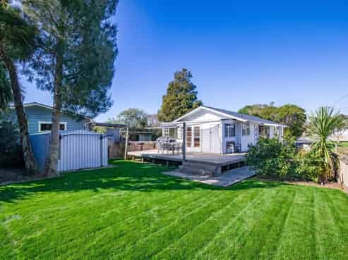 42B Wallis Street, Raglan
