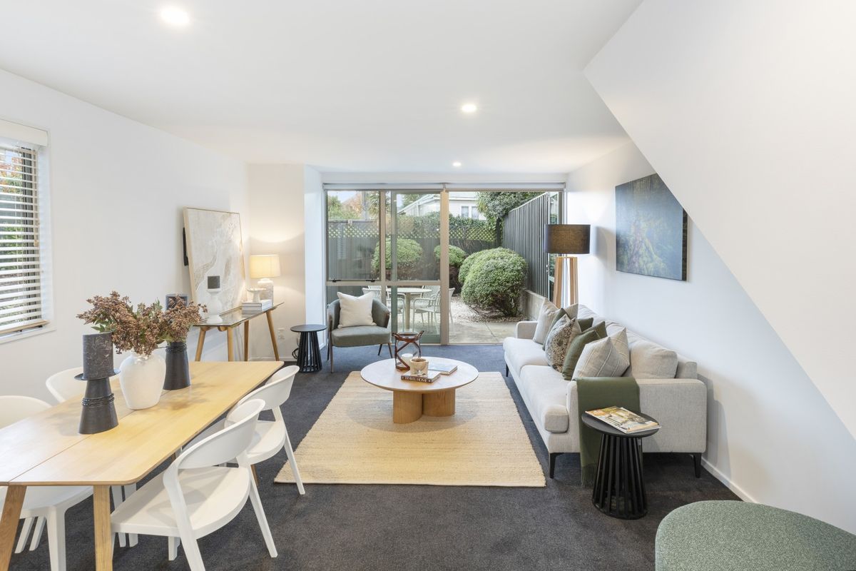 Solid construction, lifestyle location - Vista 5