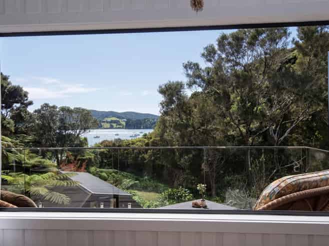 16 Major Bridge Drive, Russell