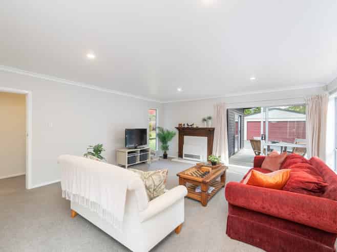 71 Blue Mountains Road, Pinehaven