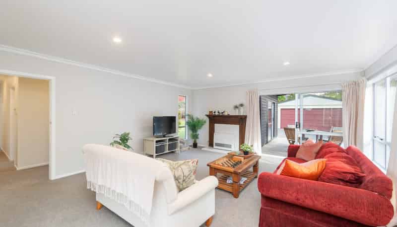 71 Blue Mountains Road, Pinehaven