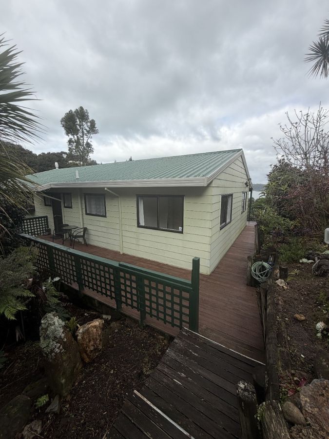 Bush Retreat with Sea Views - Skats 2