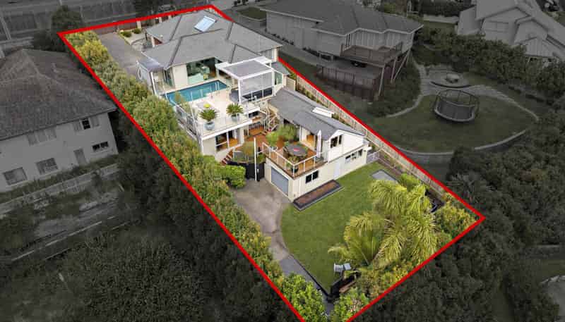402 Riddell Road, Glendowie