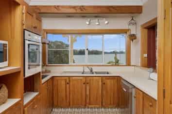 37 Forrester Drive, Welcome Bay