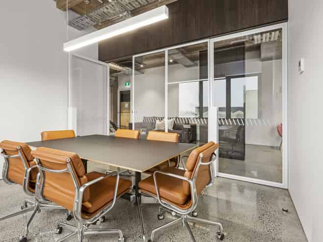 Full floor office in central Hamilton