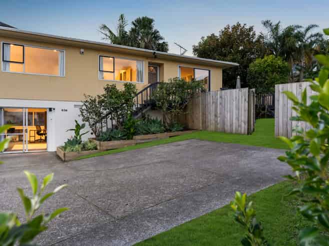 2/63 John Downs Drive, Browns Bay