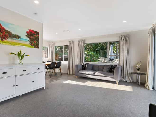 2/63 John Downs Drive, Browns Bay