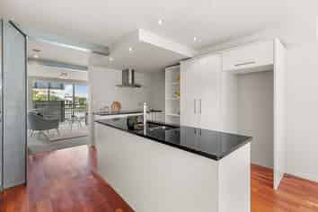 1/142 Onslow Road, Khandallah