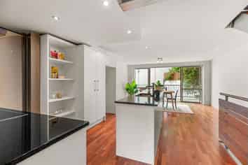 1/142 Onslow Road, Khandallah
