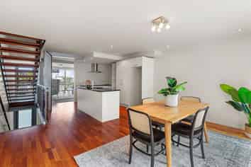 1/142 Onslow Road, Khandallah