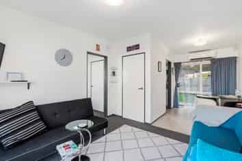 19/100 River Road, Hamilton East
