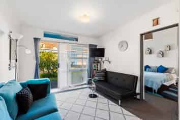 19/100 River Road, Hamilton East