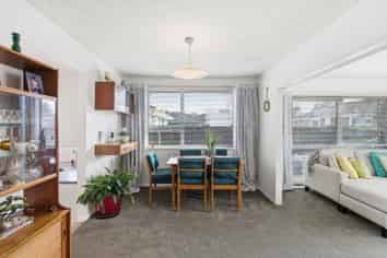 2/1 Karnak Crescent, Avonhead