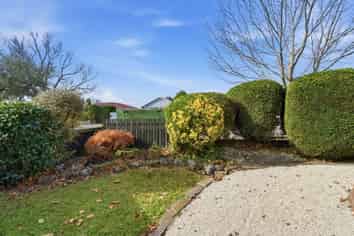 2/1 Karnak Crescent, Avonhead