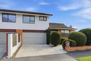 2/1 Karnak Crescent, Avonhead
