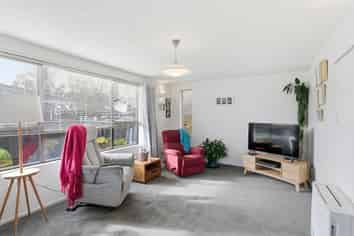 2/1 Karnak Crescent, Avonhead