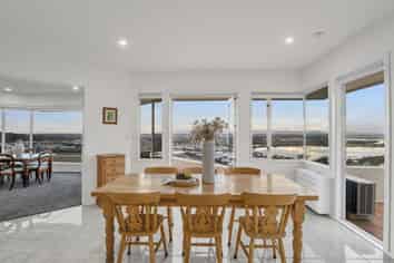 126 Cannon Hill Crescent, Mount Pleasant