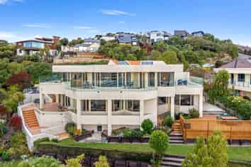 126 Cannon Hill Crescent, Mount Pleasant