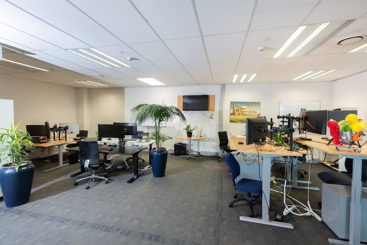 Modern Office Tenancy | Excellent Parking - Vista 3