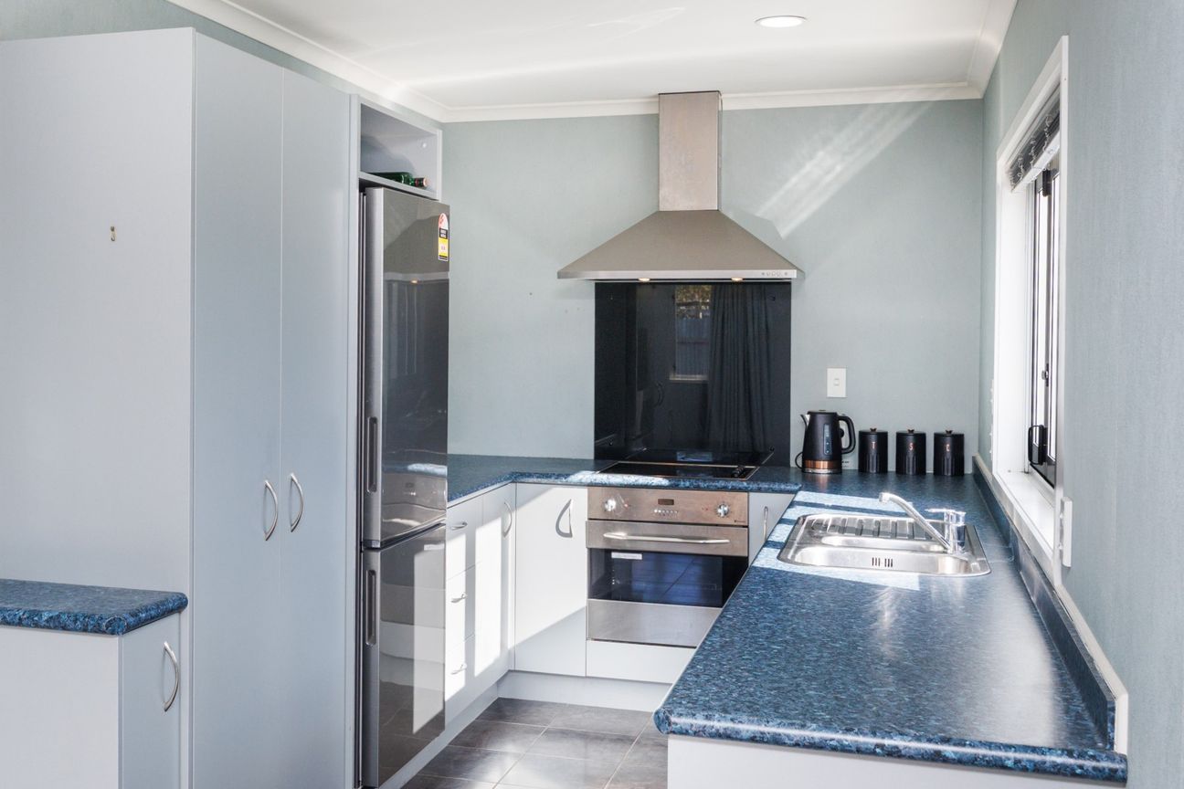 Sunny, low-maintenance home - Aanzicht 2