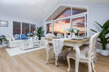 7B Garadice Road, Rothesay Bay