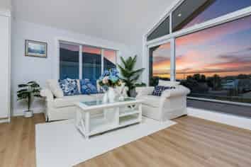 7B Garadice Road, Rothesay Bay