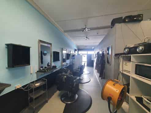 Profile position for barber or salon operators