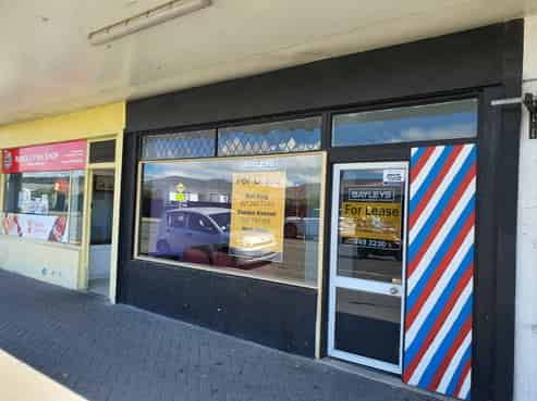 Profile position for barber or salon operators