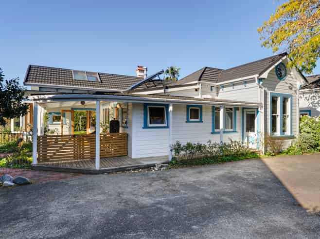 77 Whitby Road, WAKEFIELD