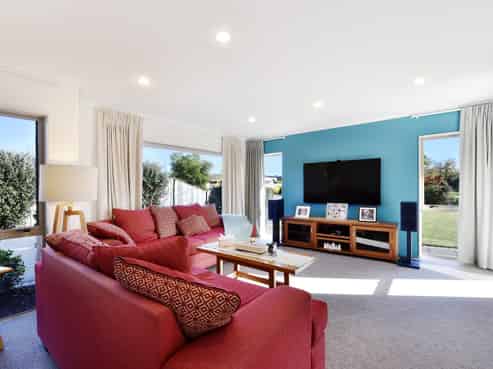 3 Wanderers Avenue, Brightwater