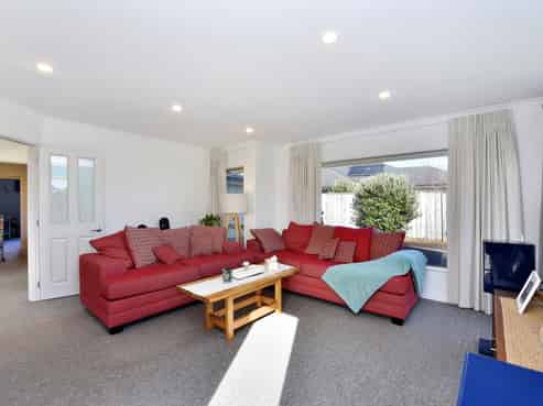 3 Wanderers Avenue, Brightwater