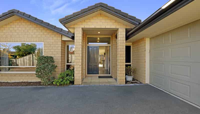 3 Wanderers Avenue, Brightwater