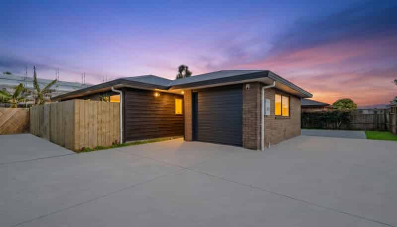 27 Robertson Road, Favona