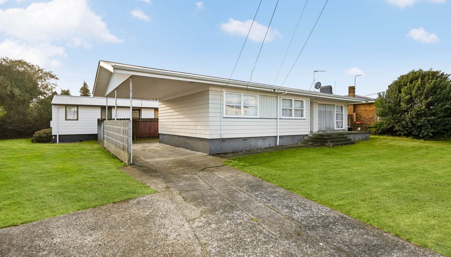 61 Carrington Avenue, Silverdale, Hamilton City, Waikato