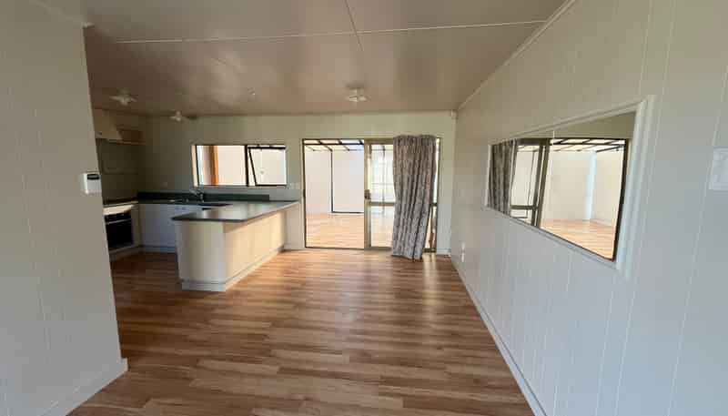 34 Hunia Terrace, Himatangi Beach