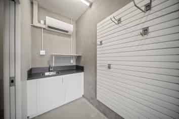 Boutique Office / Showroom in Prime Location
