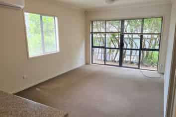 126/172 McLeod Rd, Te Atatu South