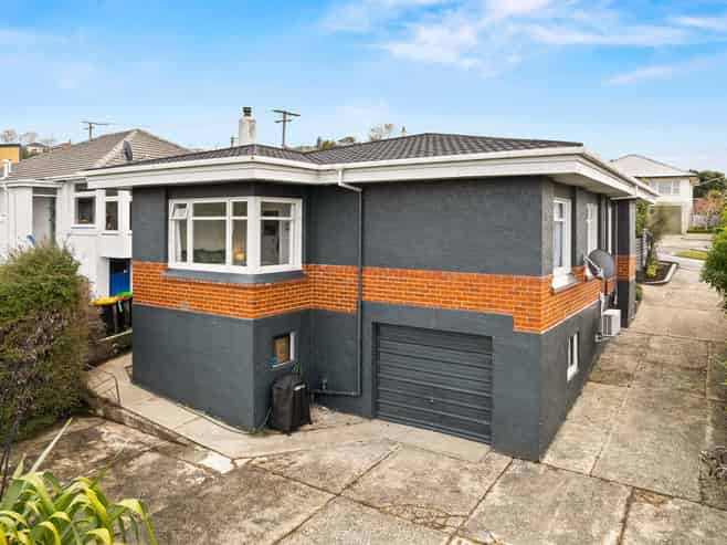 141 Easther Crescent, Kew