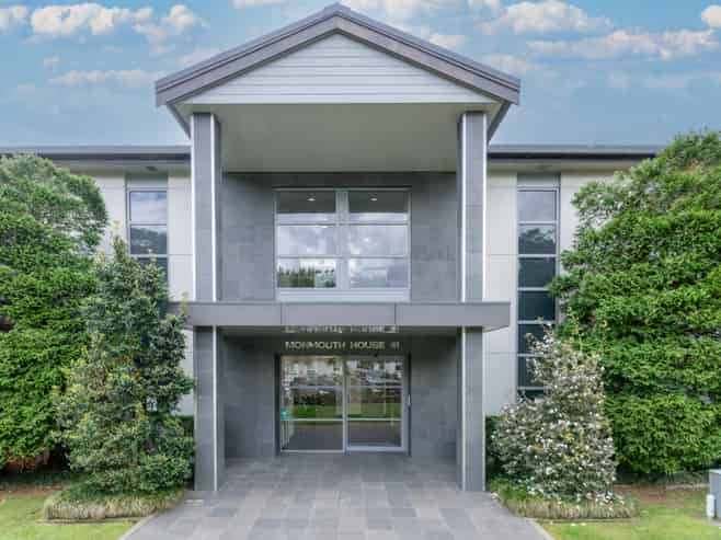 Modern Office, City Fringe Convenience