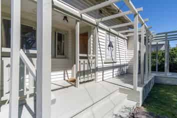 266 Meola Road, Point Chevalier