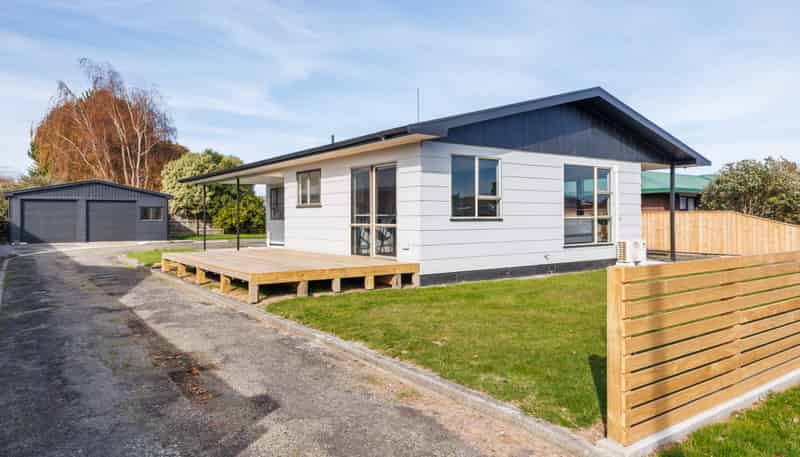 11 Fiona Crescent, Feilding