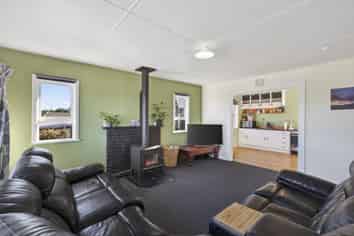 15 Simons Street, Moturoa